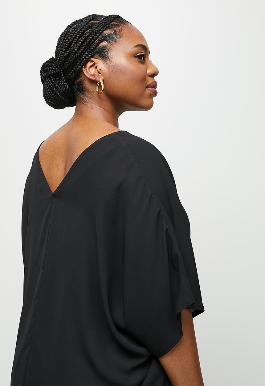 edit Plus - Plus longline soft blouse - black