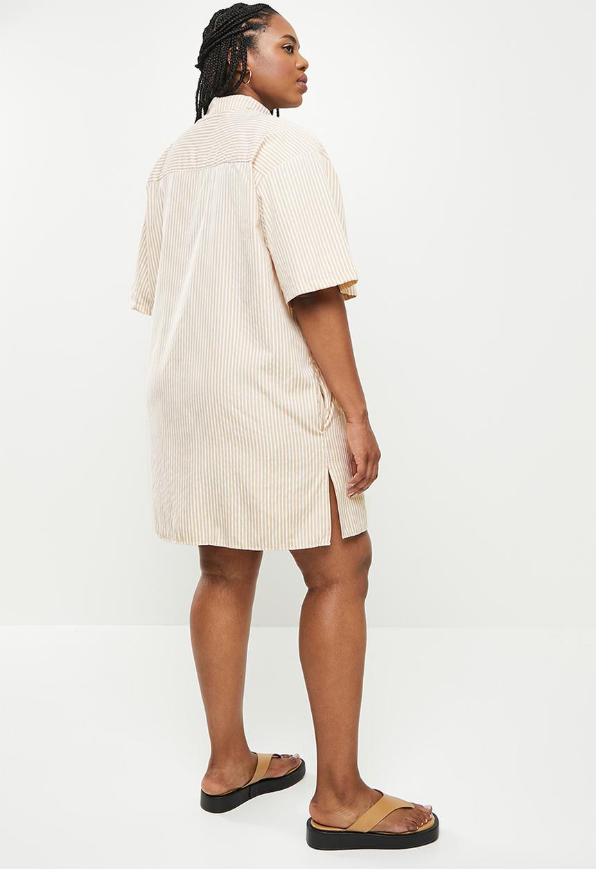 Me&B - Plus short shirtdress - stone & white 