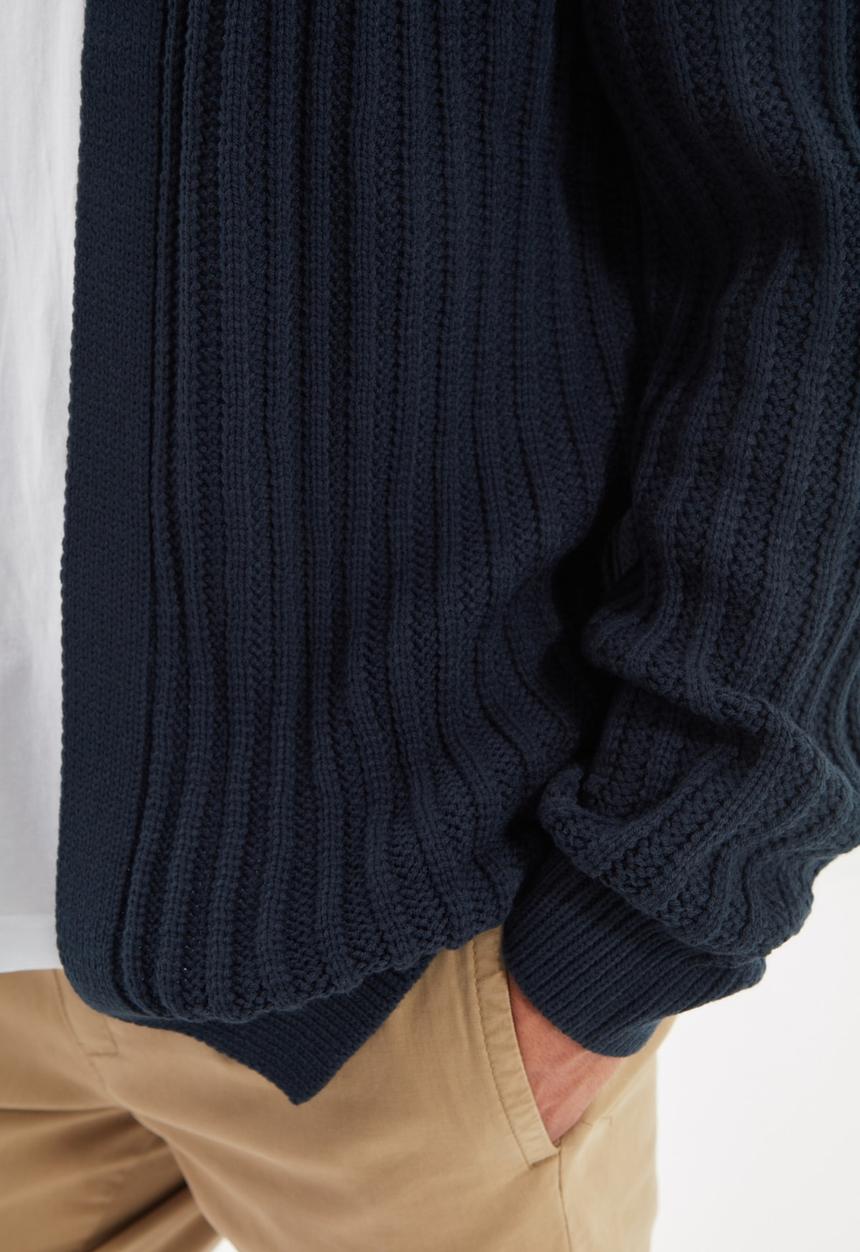Trendyol - Textured regular fit cardigan - navy