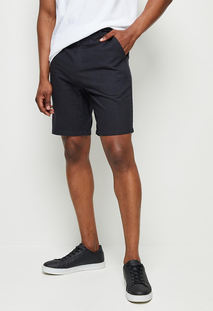 Lark & Crosse - Textured chino short - black