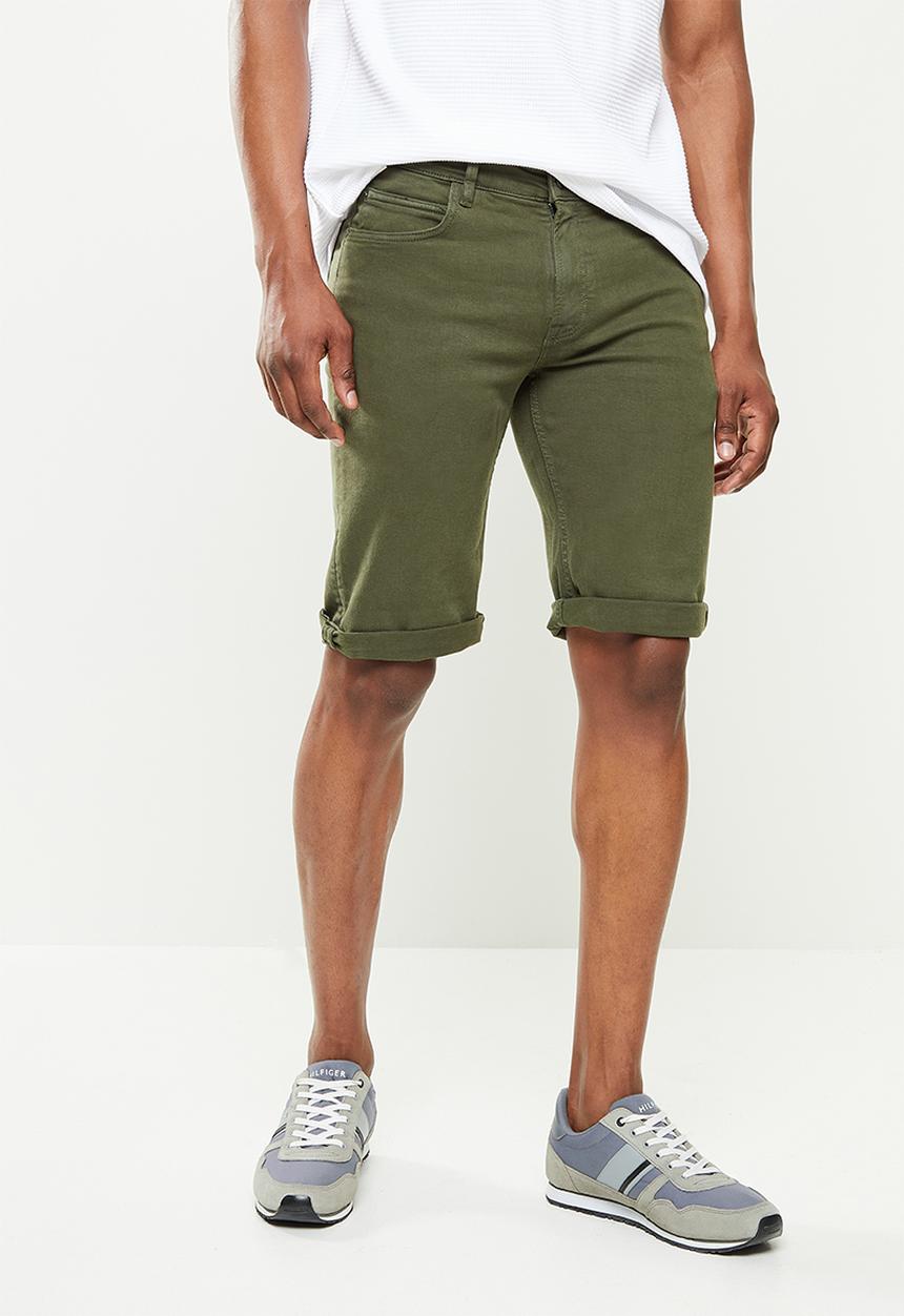 MANGO - Bermuda shorts nepto - green