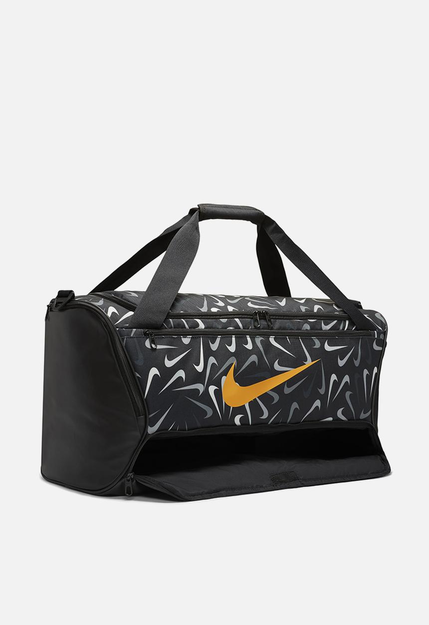 Nike - Nike brasilia 9.5 - duffel - black & kumquat