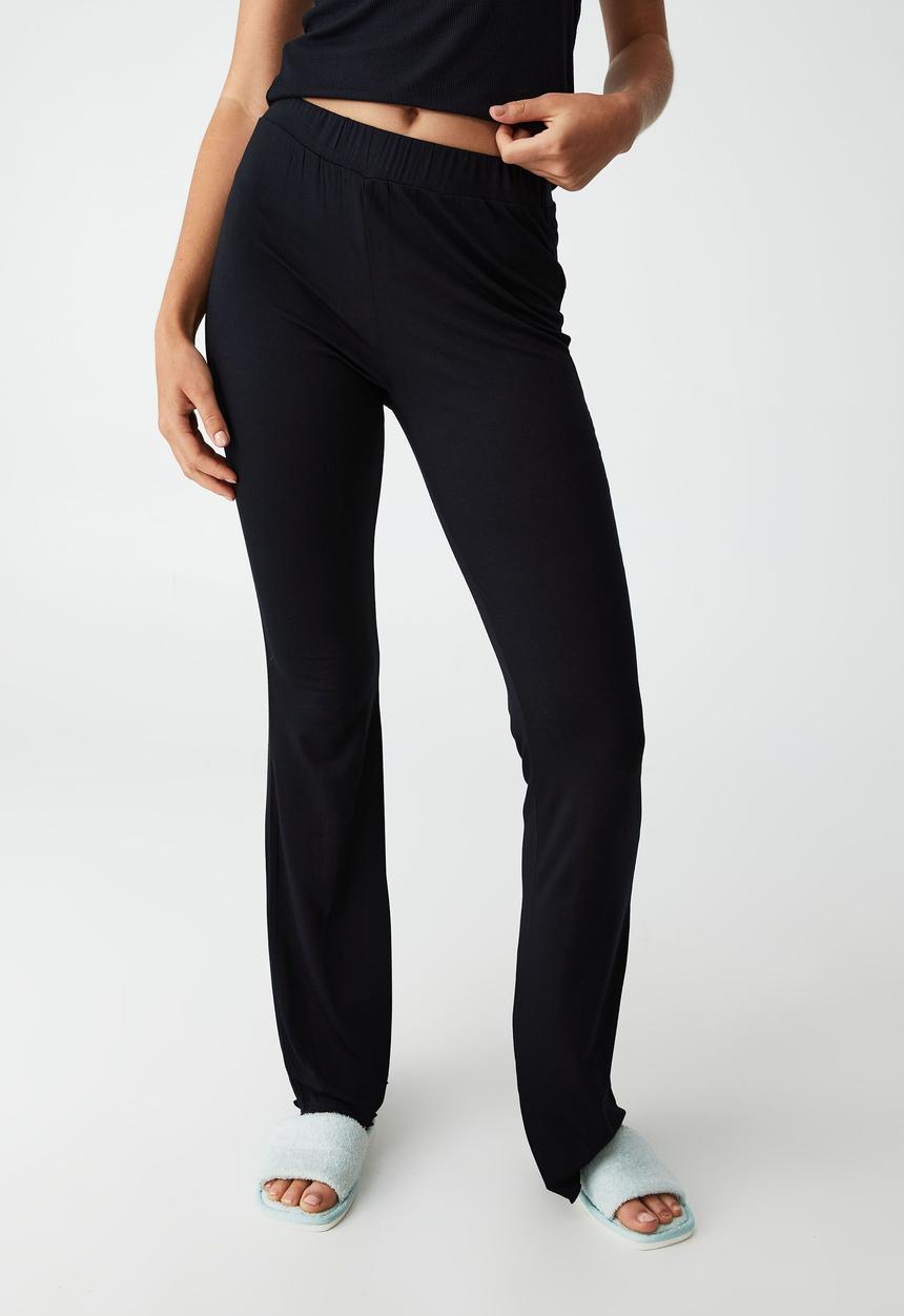 Cotton On - Sleep recovery flare pant - black