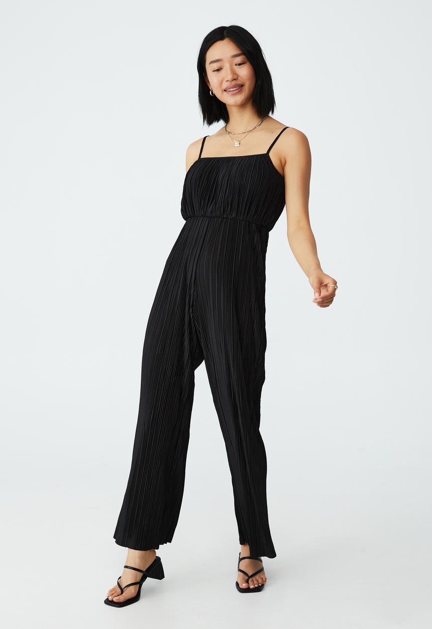 Cotton On - Petite knit strappy pleated playsuit - black