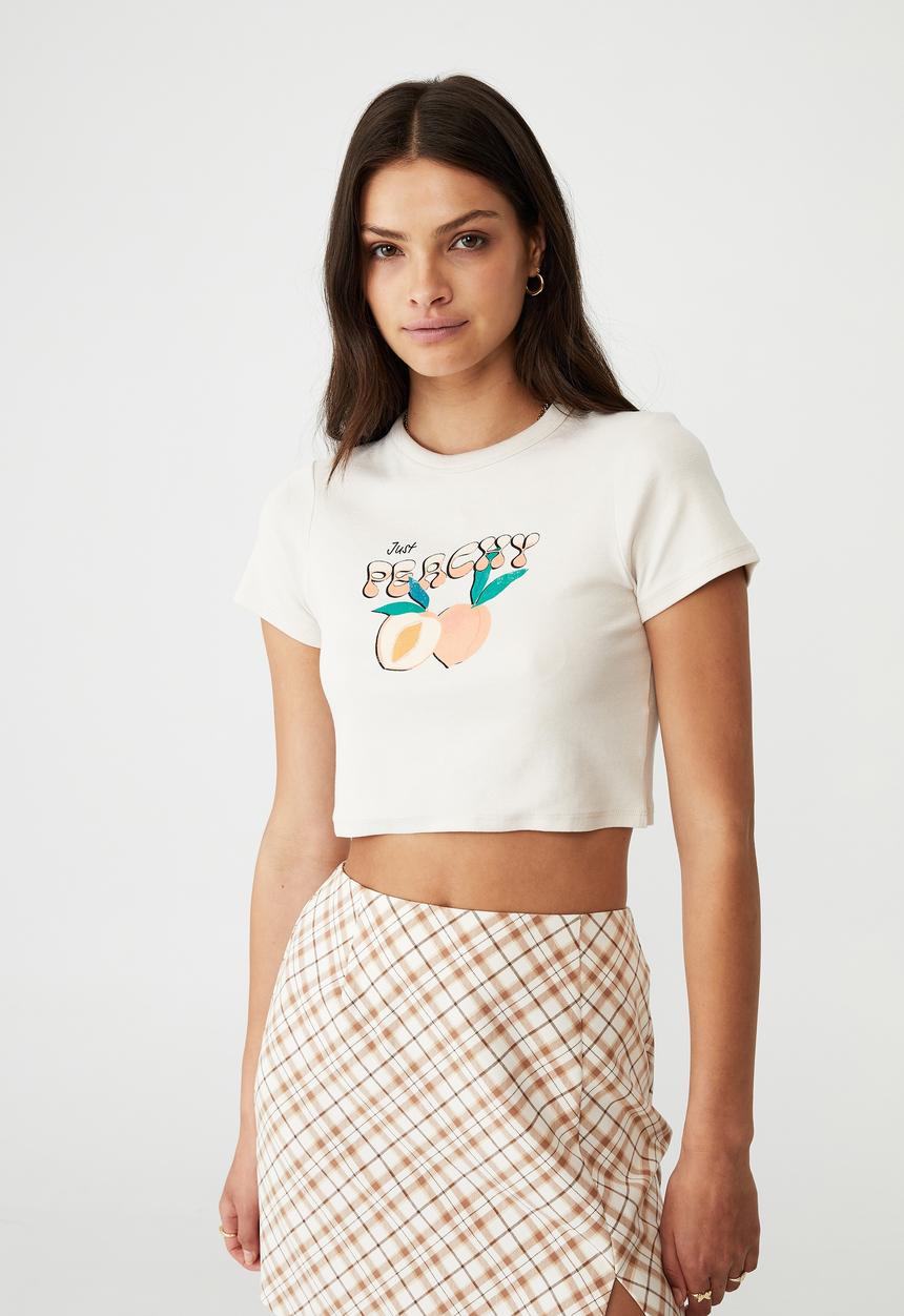 Cotton On - Micro fit rib graphic tee - white sand