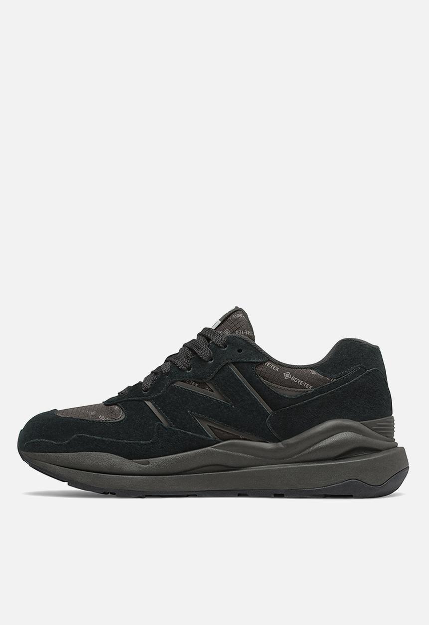 New Balance  - 57/40 v1 - black (001)