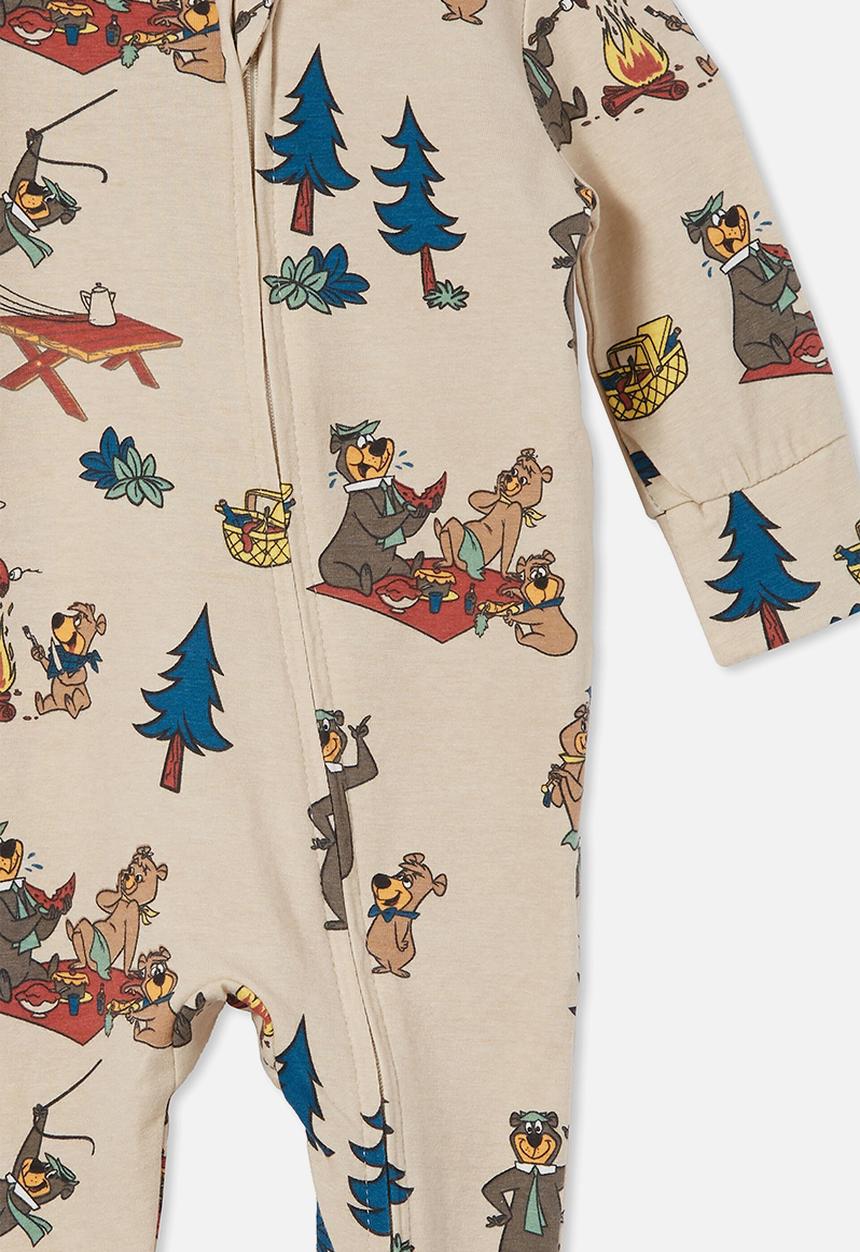 Cotton On - The long sleeve zip romper lcn - lcn wb rainy day/yogi and friends