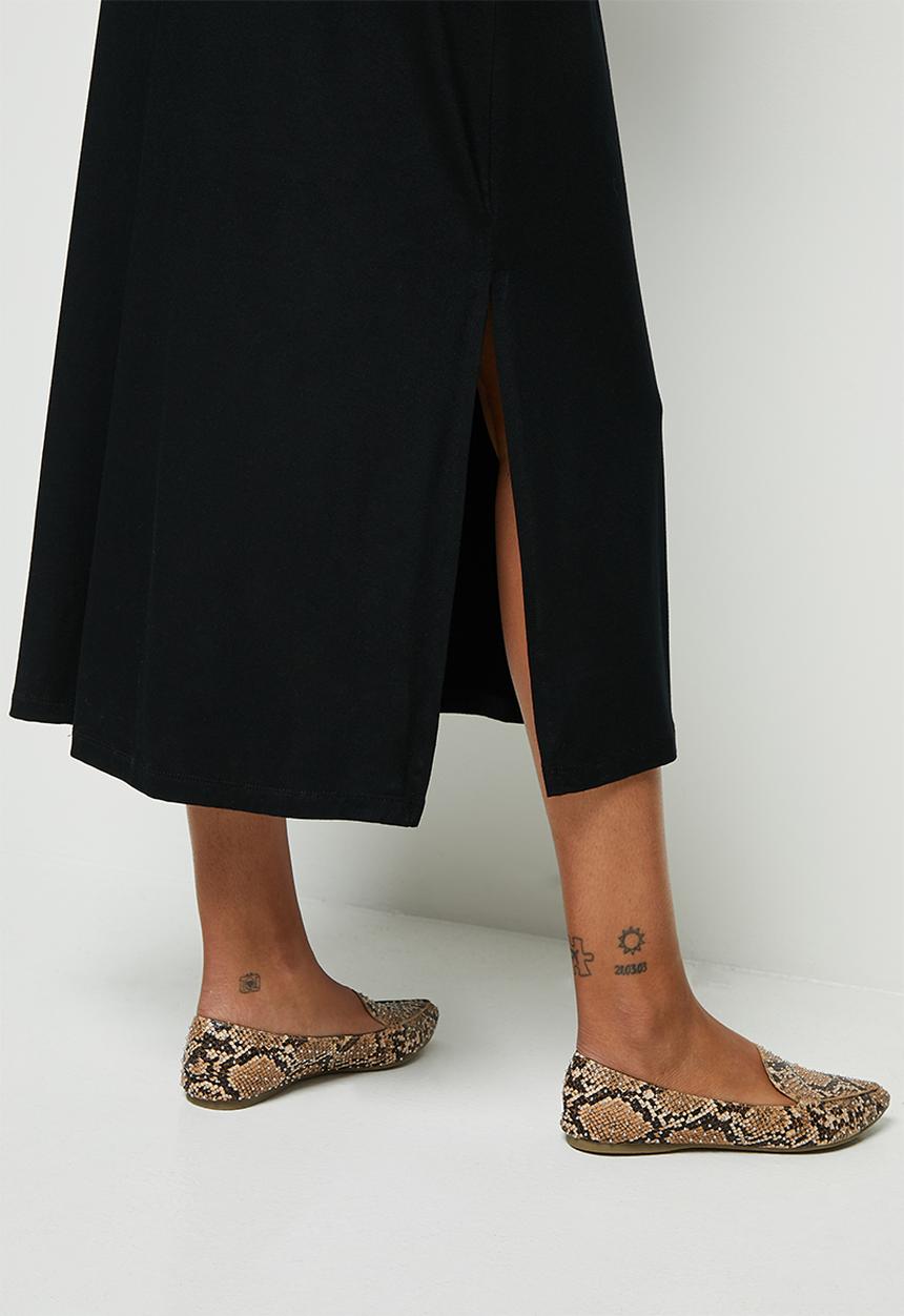 edit - Conscious v-neck flutter sleeve midi - black
