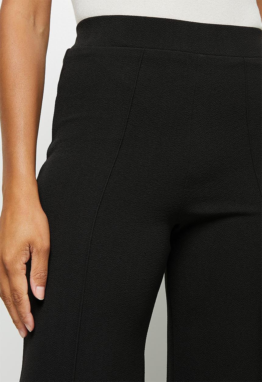 edit - Textured bootleg pant - black