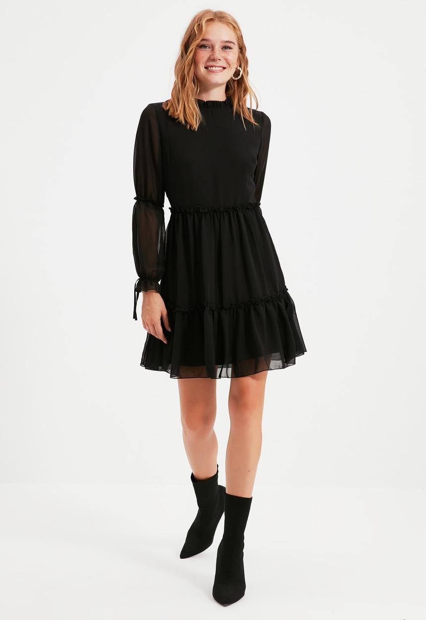 Trendyol - Pleated flowy dress - black