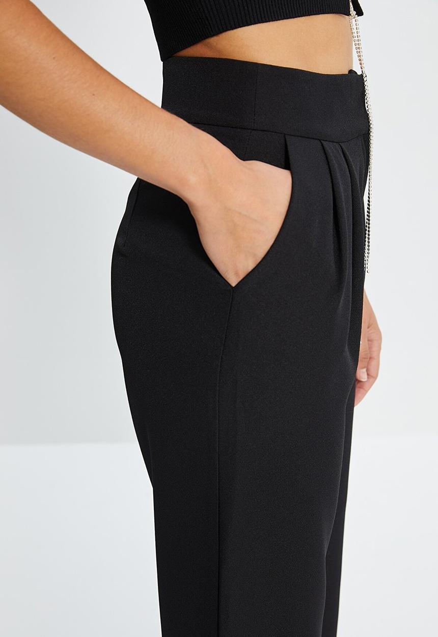 Trendyol - Flowy pleated wide leg trousers - black
