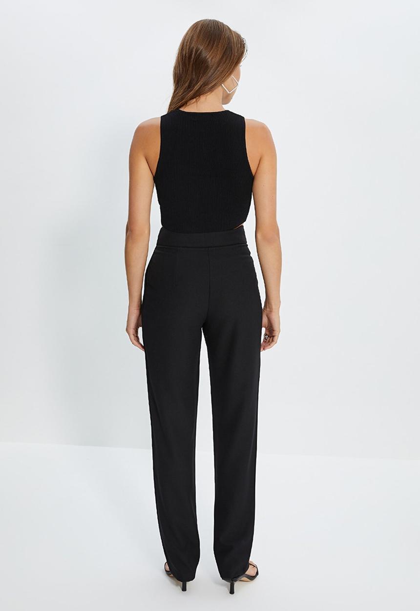 Trendyol - Flowy pleated wide leg trousers - black