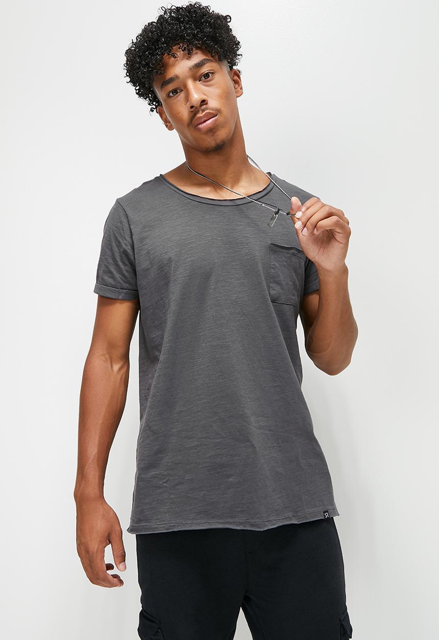 STYLE REPUBLIC - Slash raw edge curved hem pocket tee - dark grey