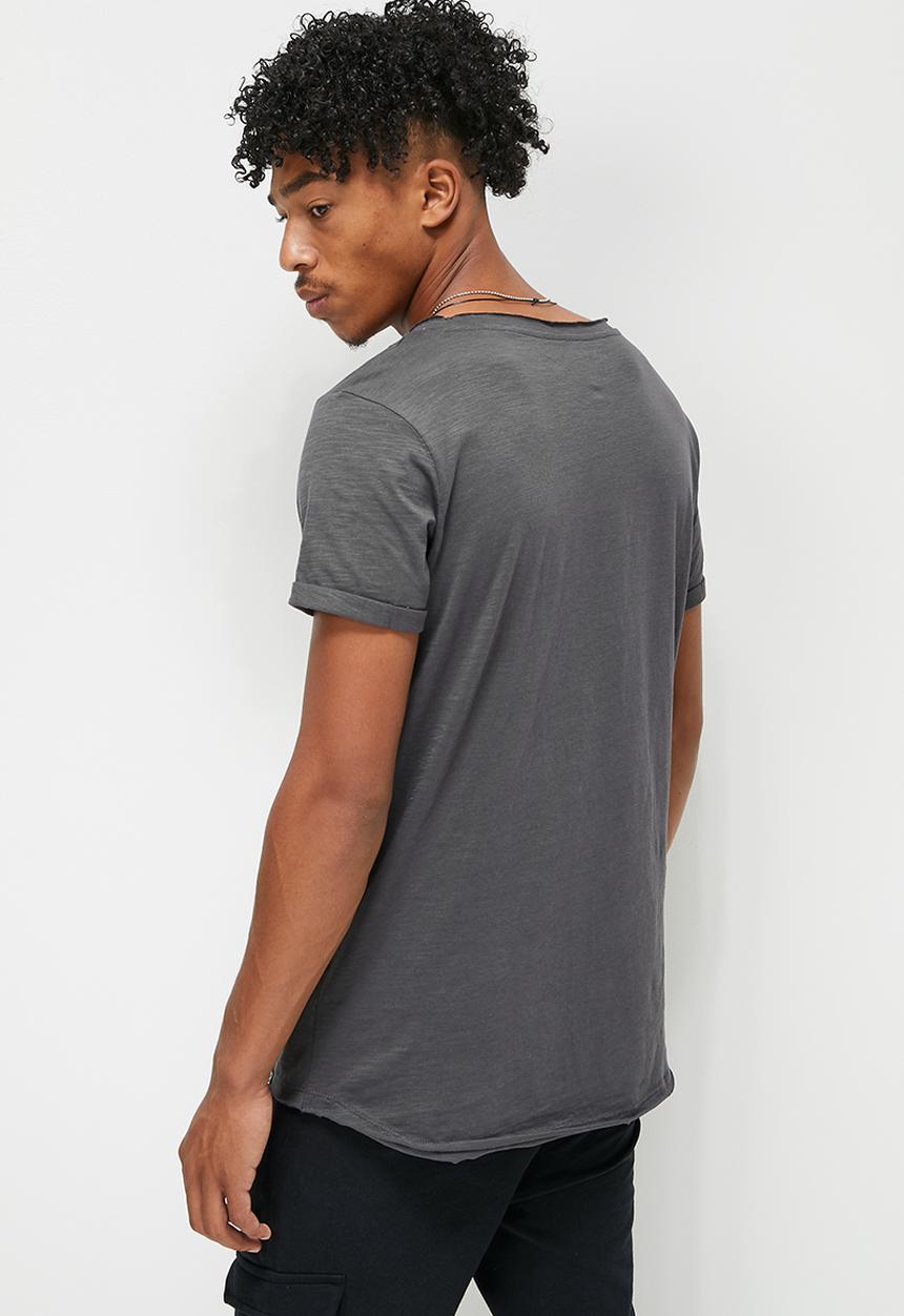 STYLE REPUBLIC - Slash raw edge curved hem pocket tee - dark grey