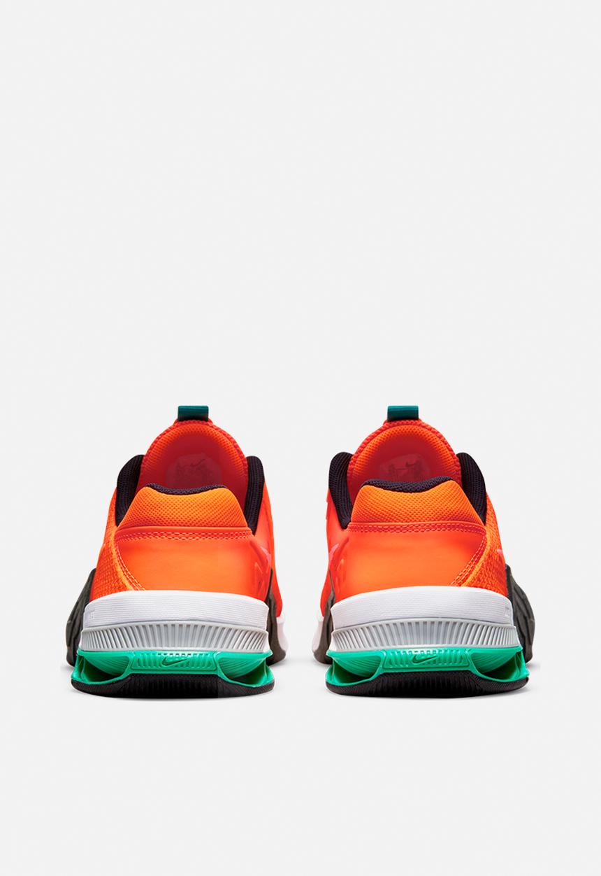 Nike - Metcon 7 - total orange/white-dk smoke grey