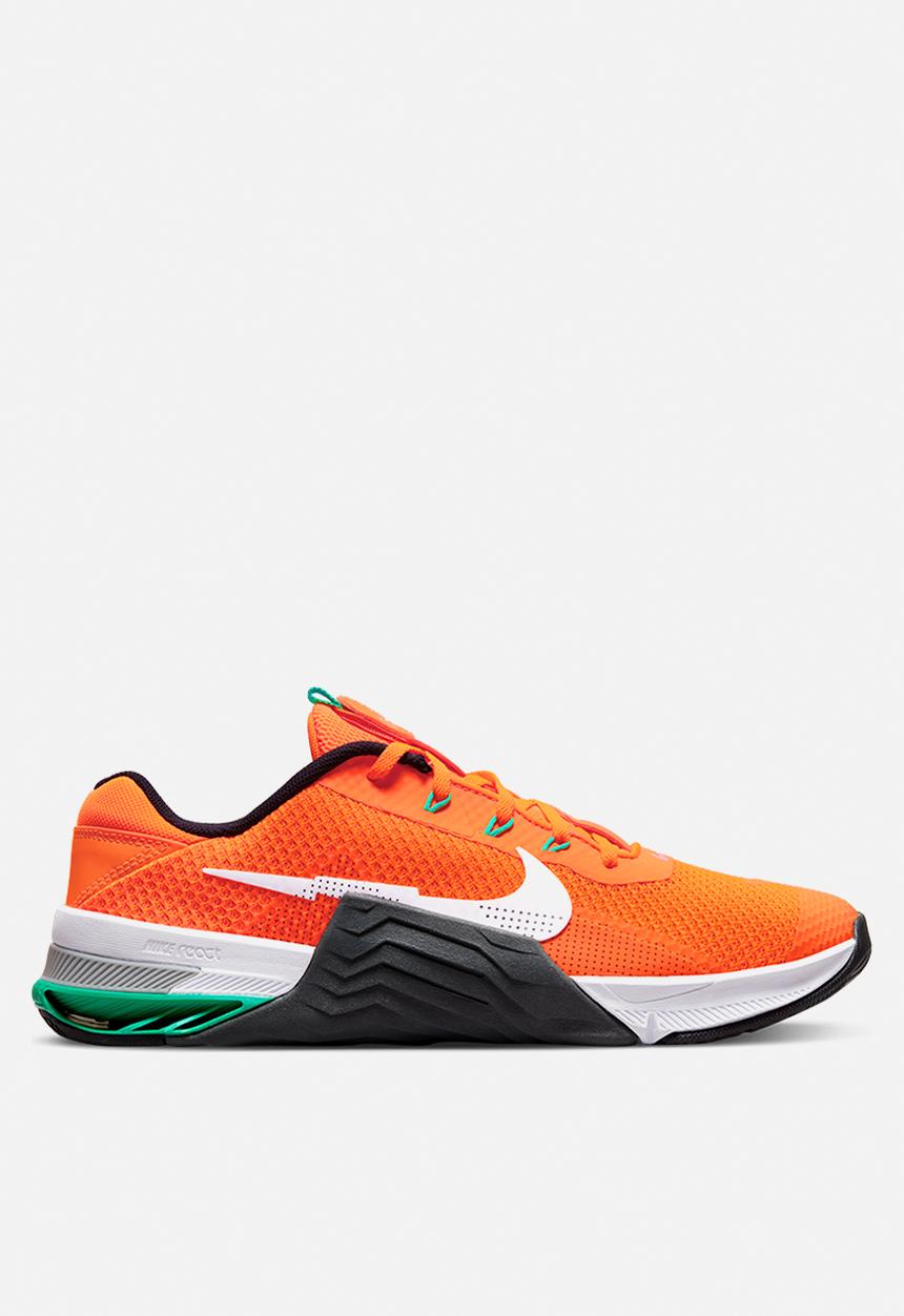 Nike - Metcon 7 - total orange/white-dk smoke grey