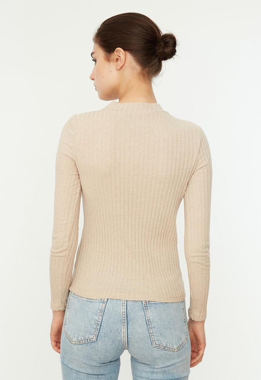 Trendyol - Round neck top - beige
