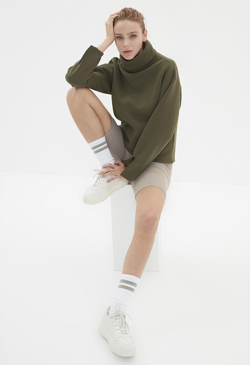 Trendyol - Stand collar loose ragged sweatshirt - khaki