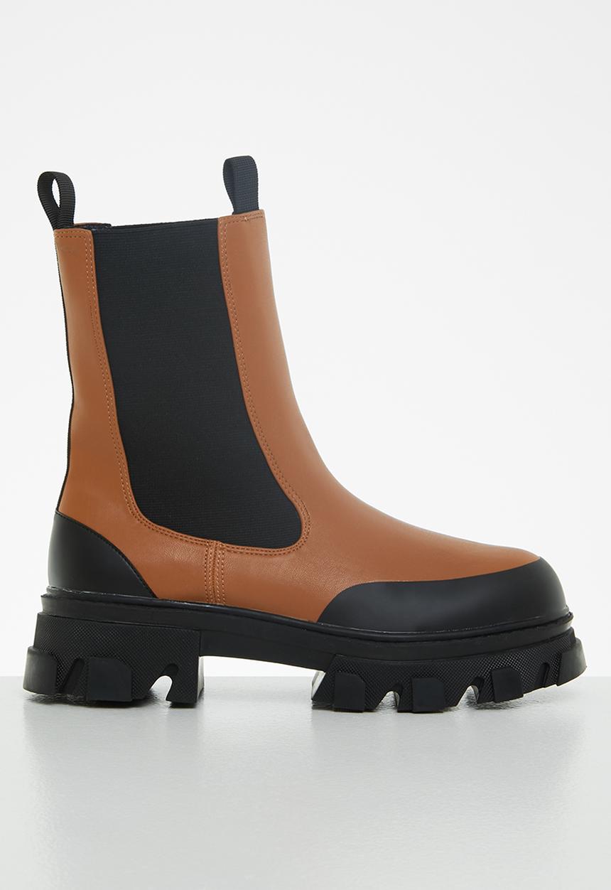 Public Desire - Wonder wide fit chunky sole ankle boot - tan
