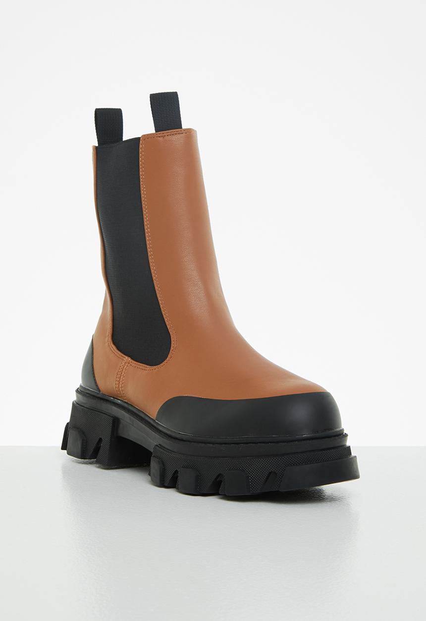 Public Desire - Wonder wide fit chunky sole ankle boot - tan