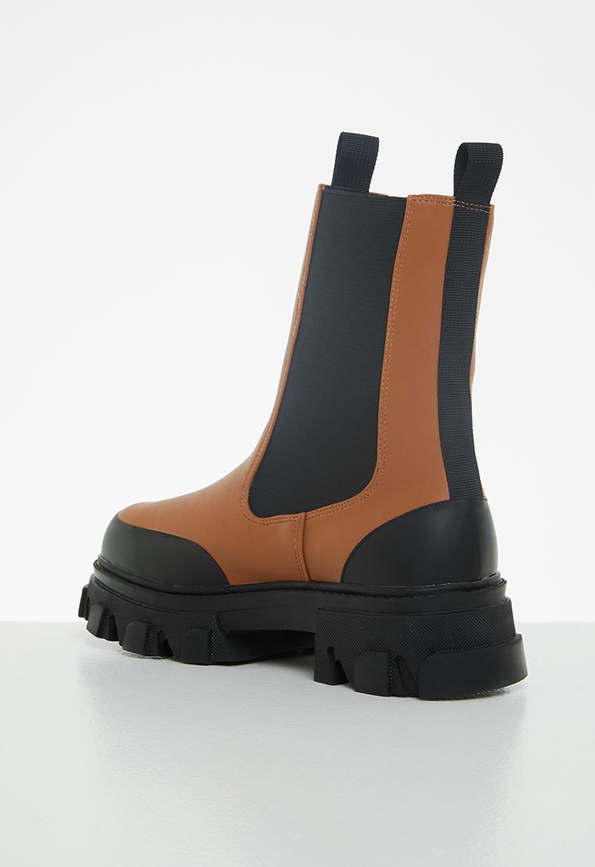 Public Desire - Wonder wide fit chunky sole ankle boot - tan