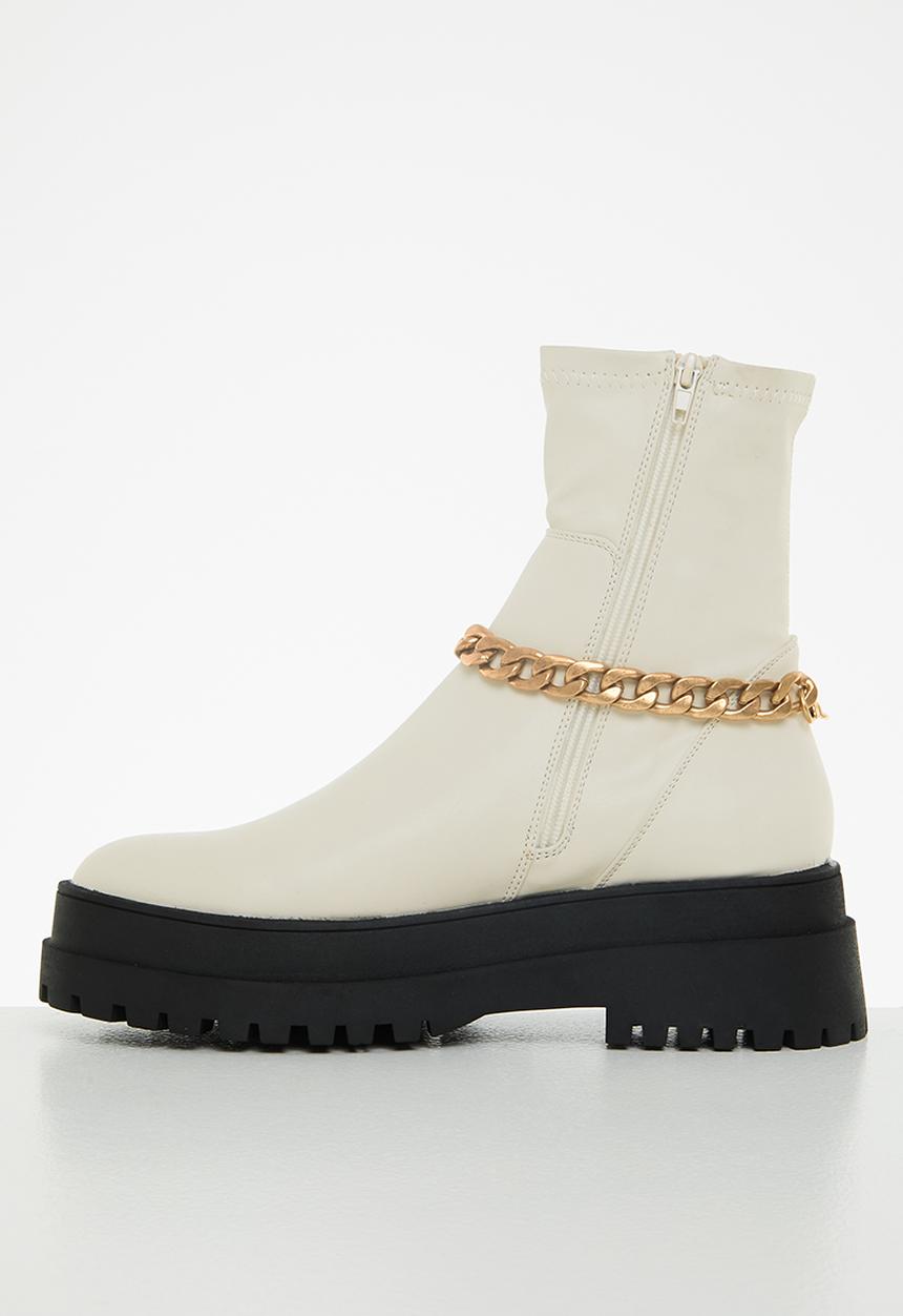 Public Desire - Tessa chunky chain ankle boot - ecru