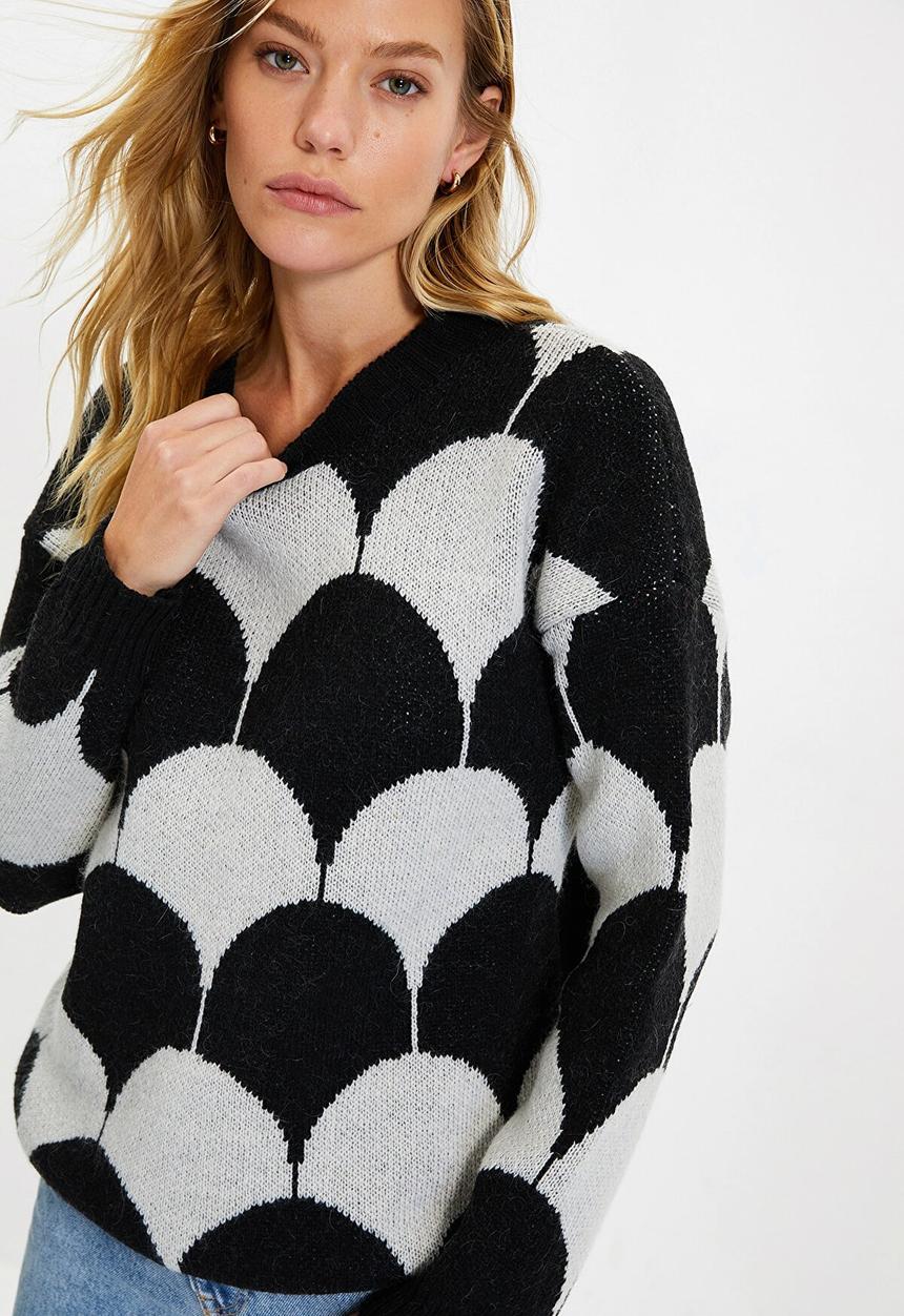 Trendyol - Oversize jacquard knitwear sweater - ecru/black