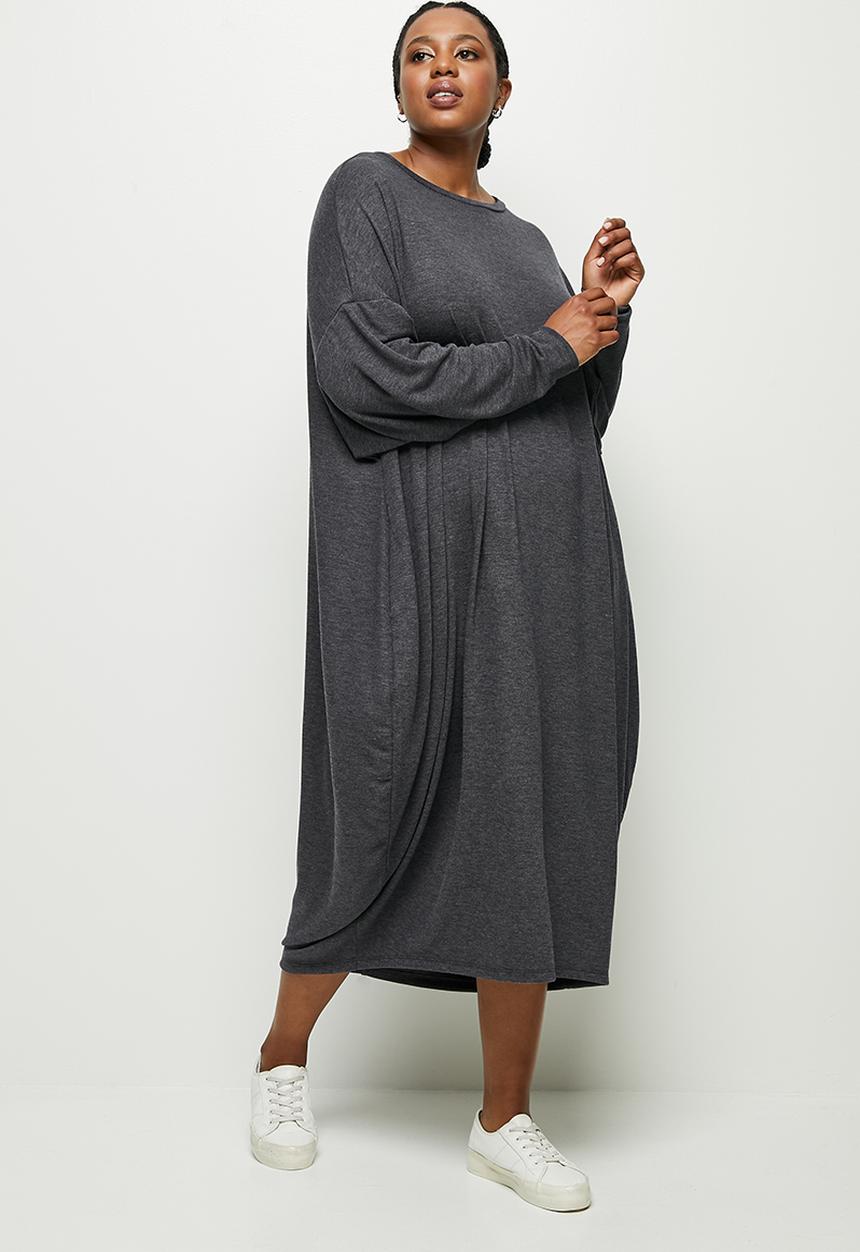edit Plus - Cut and sew dolman sleeve dress - charcoal 