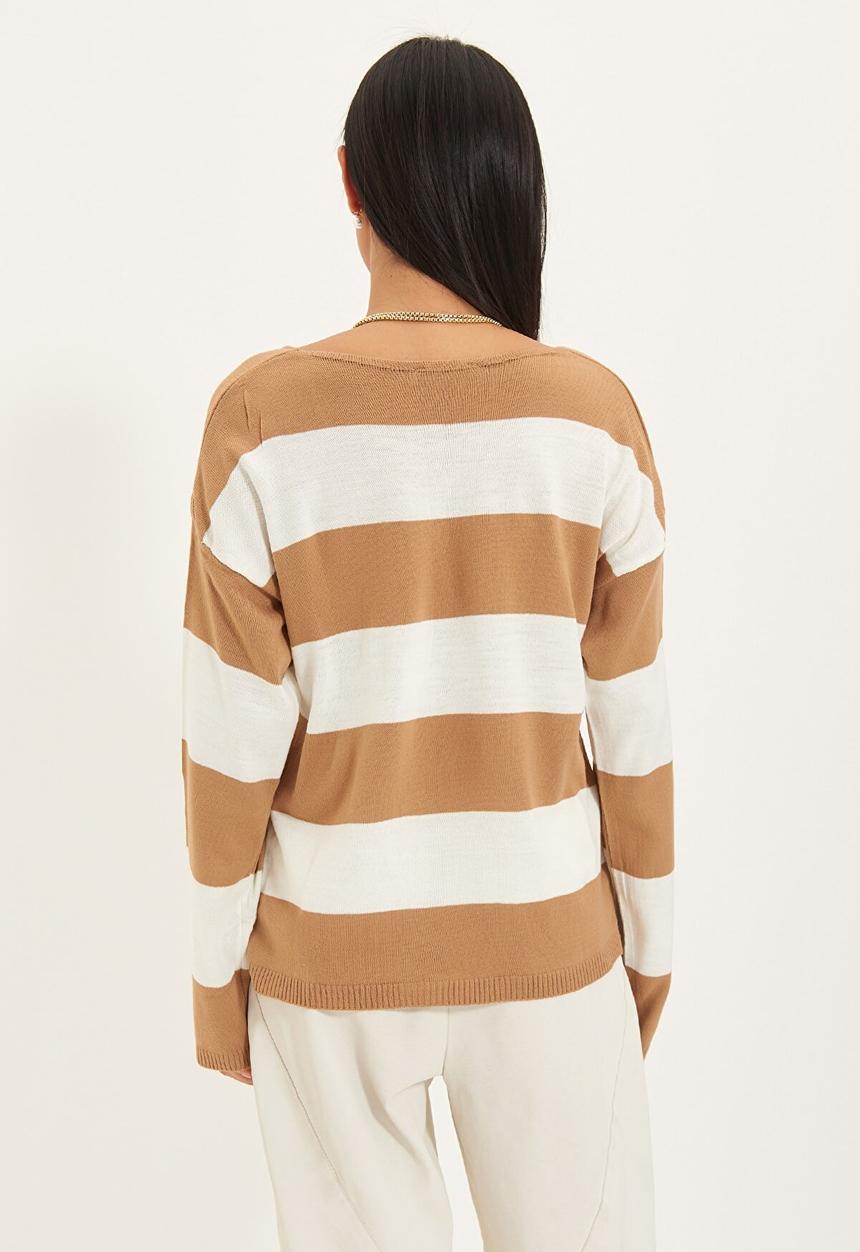 Trendyol - V-neck color block knitwear sweater - camel