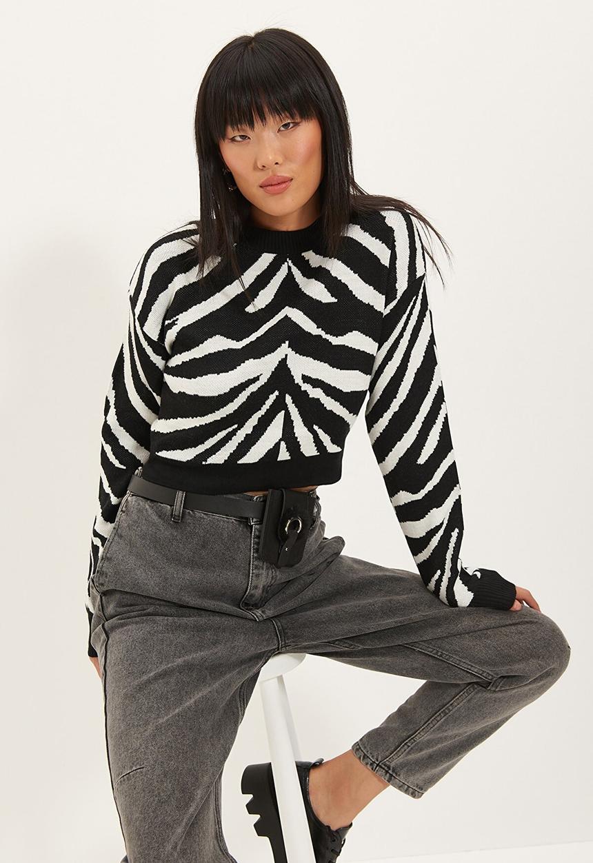 Trendyol - Crop jacquard sweater - black