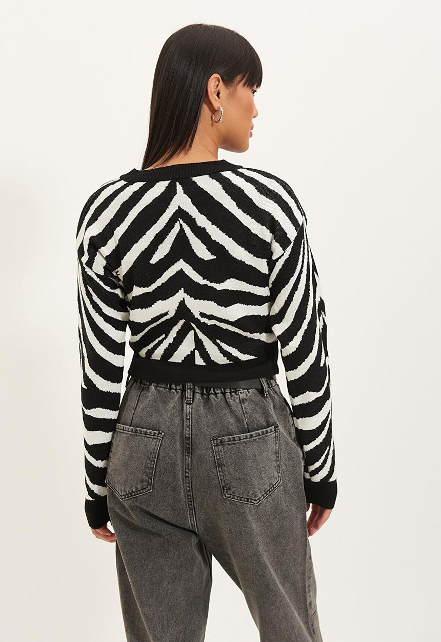 Trendyol - Crop jacquard sweater - black
