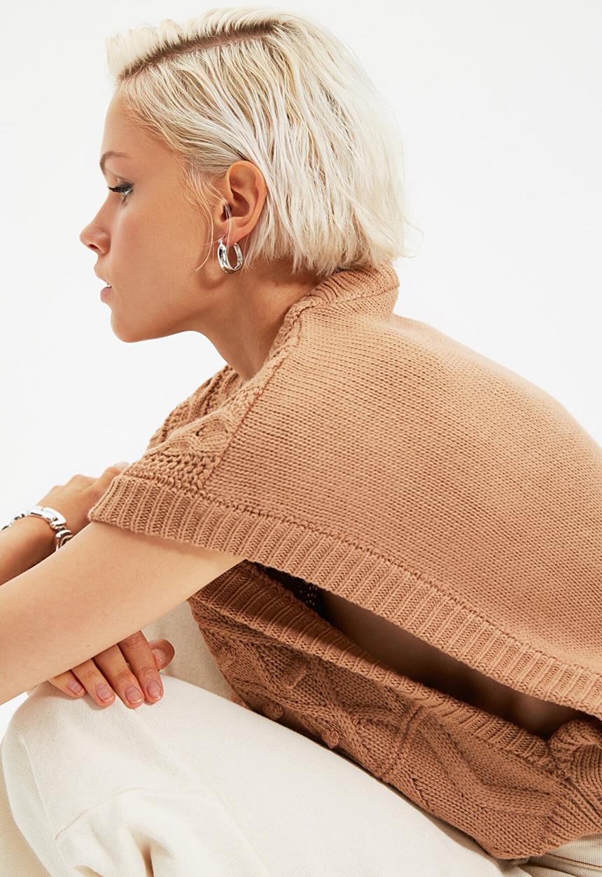 Trendyol - Knitted detailed knit sweater - camel