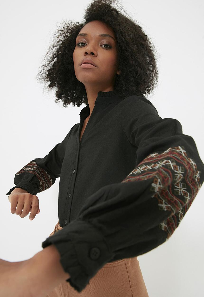 Trendyol - Embroidery detailed shirt - black
