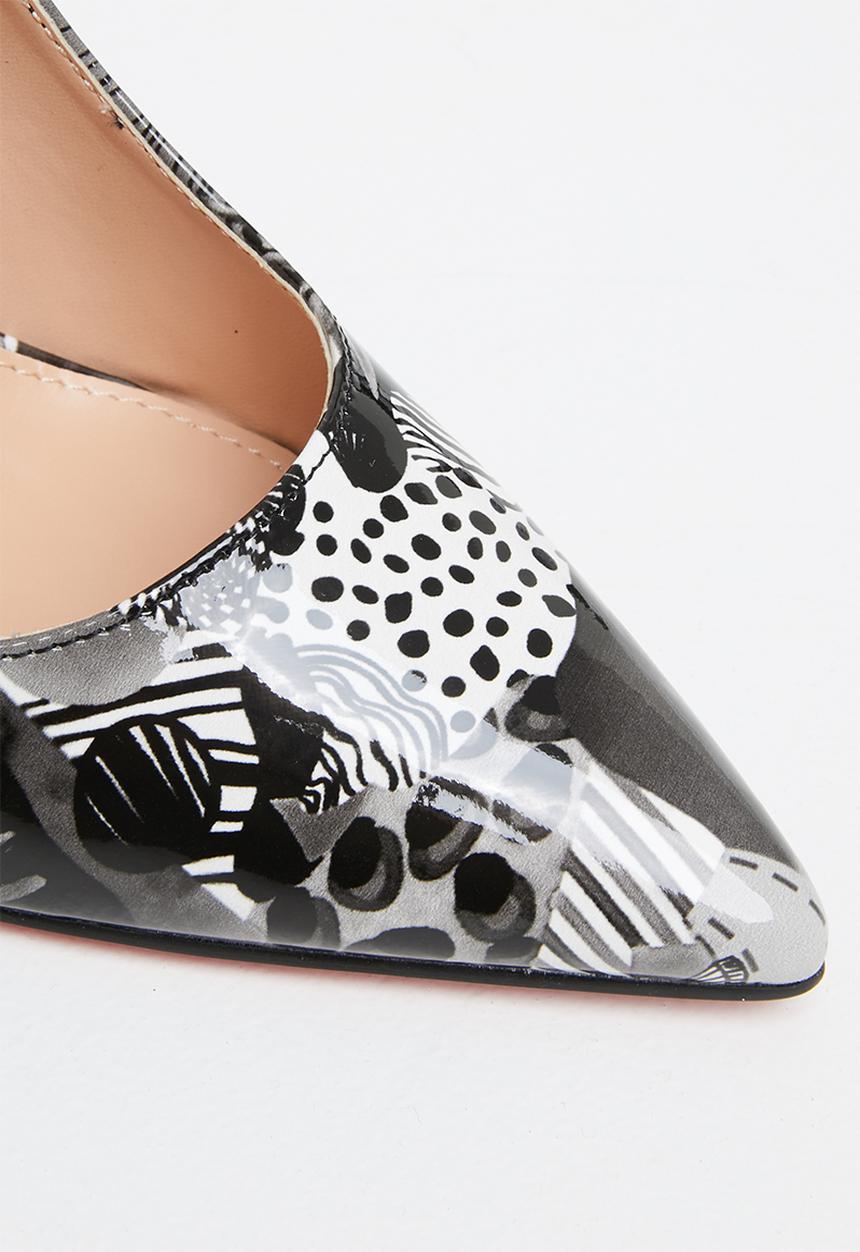 Miss Black - Lou4 court heel - black