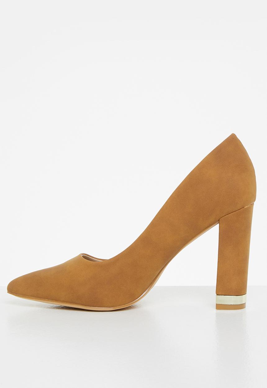 Miss Black - Pisa1 court heel - camel