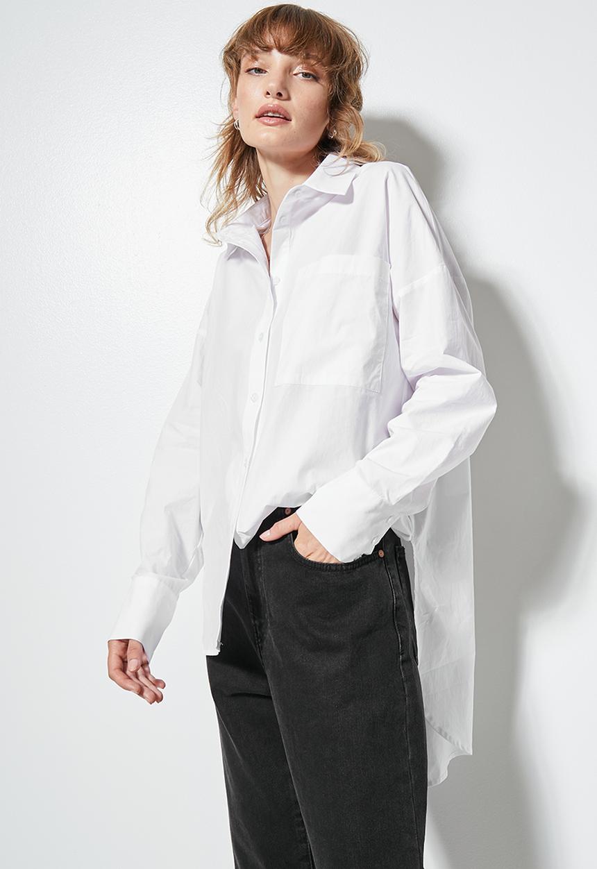 Superbalist - Cutline detail longline shirt - white