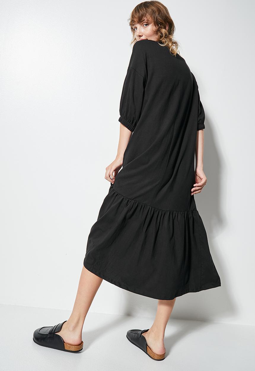 Superbalist - T-shirt dress with tier on the hem - black