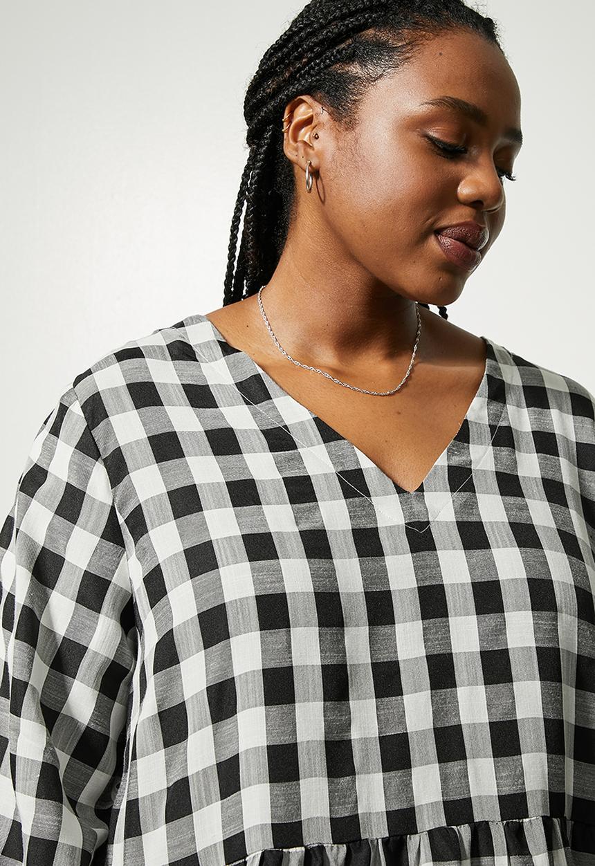Superbalist - Waisted tier textured dress - black