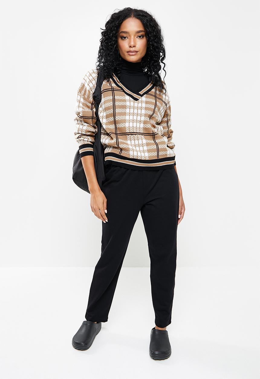 Trendyol - V neck jacquard knit sweater - camel