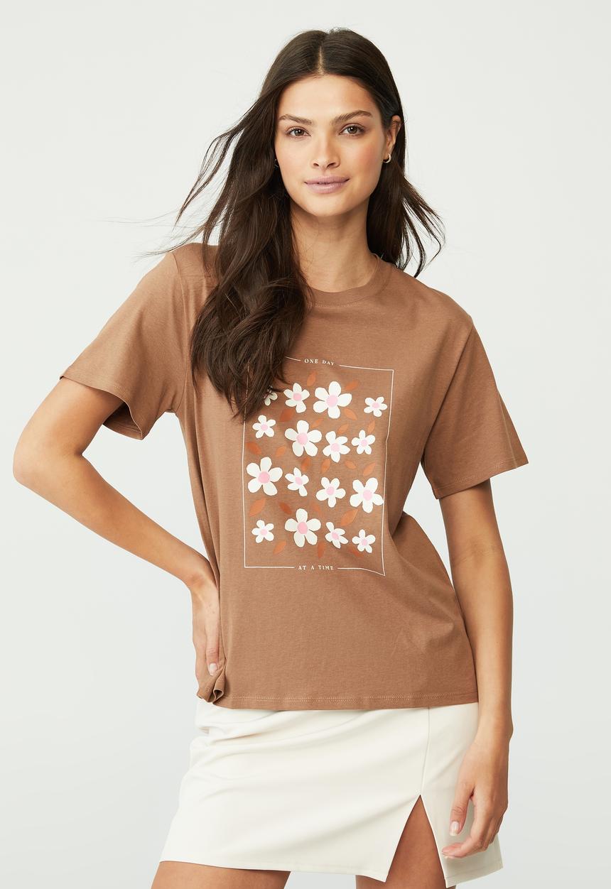 Cotton On - Regular fit graphic tee - cocoa bean 