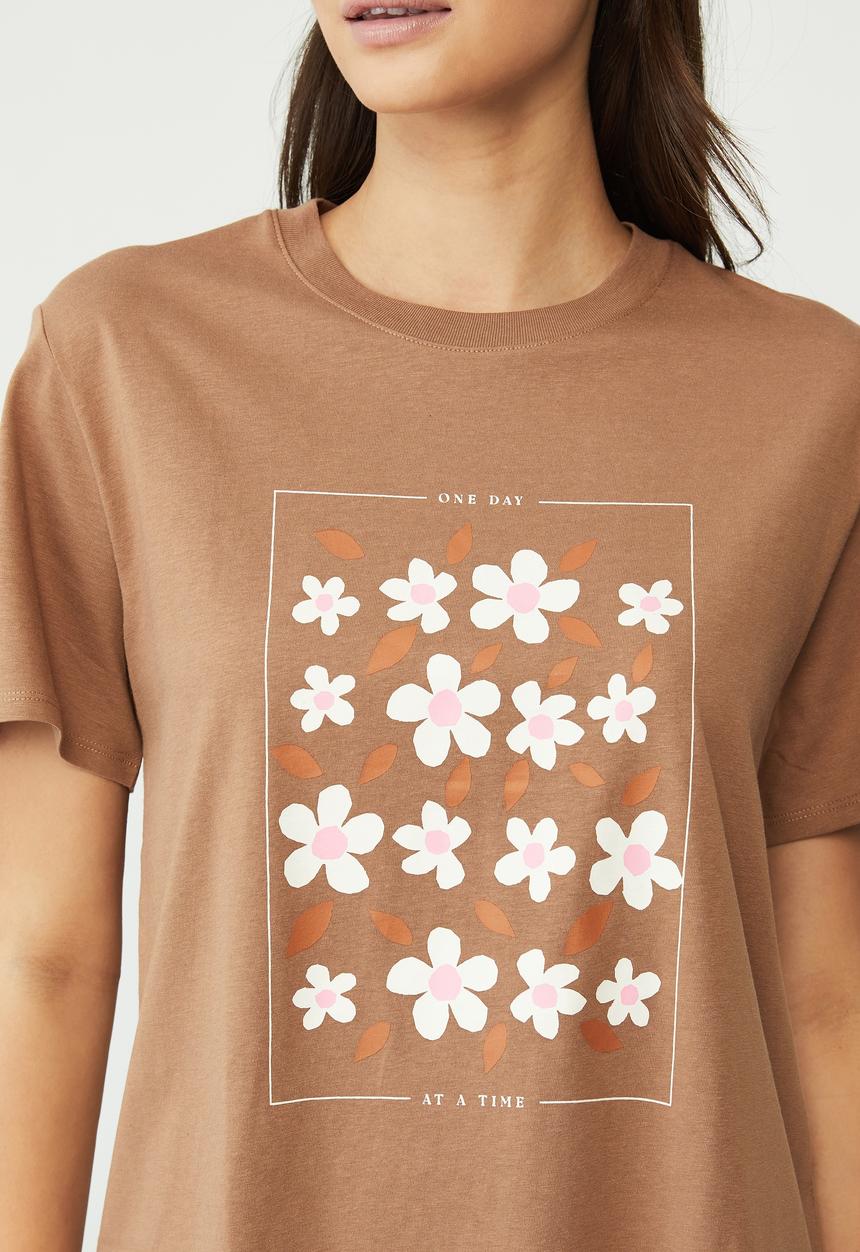 Cotton On - Regular fit graphic tee - cocoa bean 