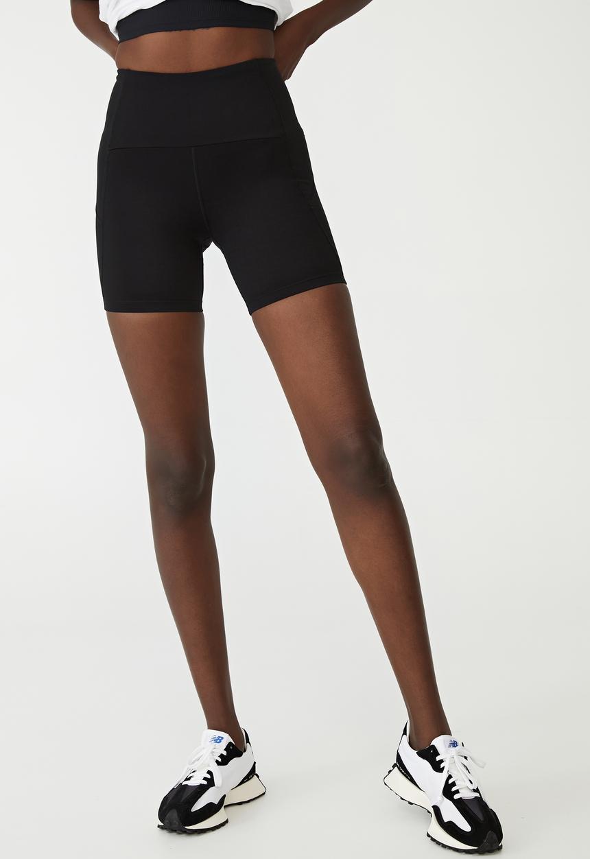 Cotton On - Compression mid length bike shorts - black