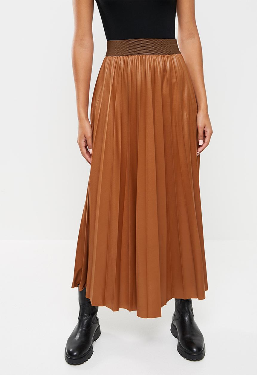 Trendyol - Shiny pleated skirt - camel