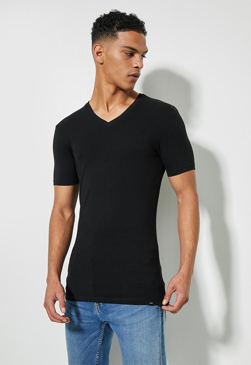 Superbalist - James muscle fit vee neck tee - black