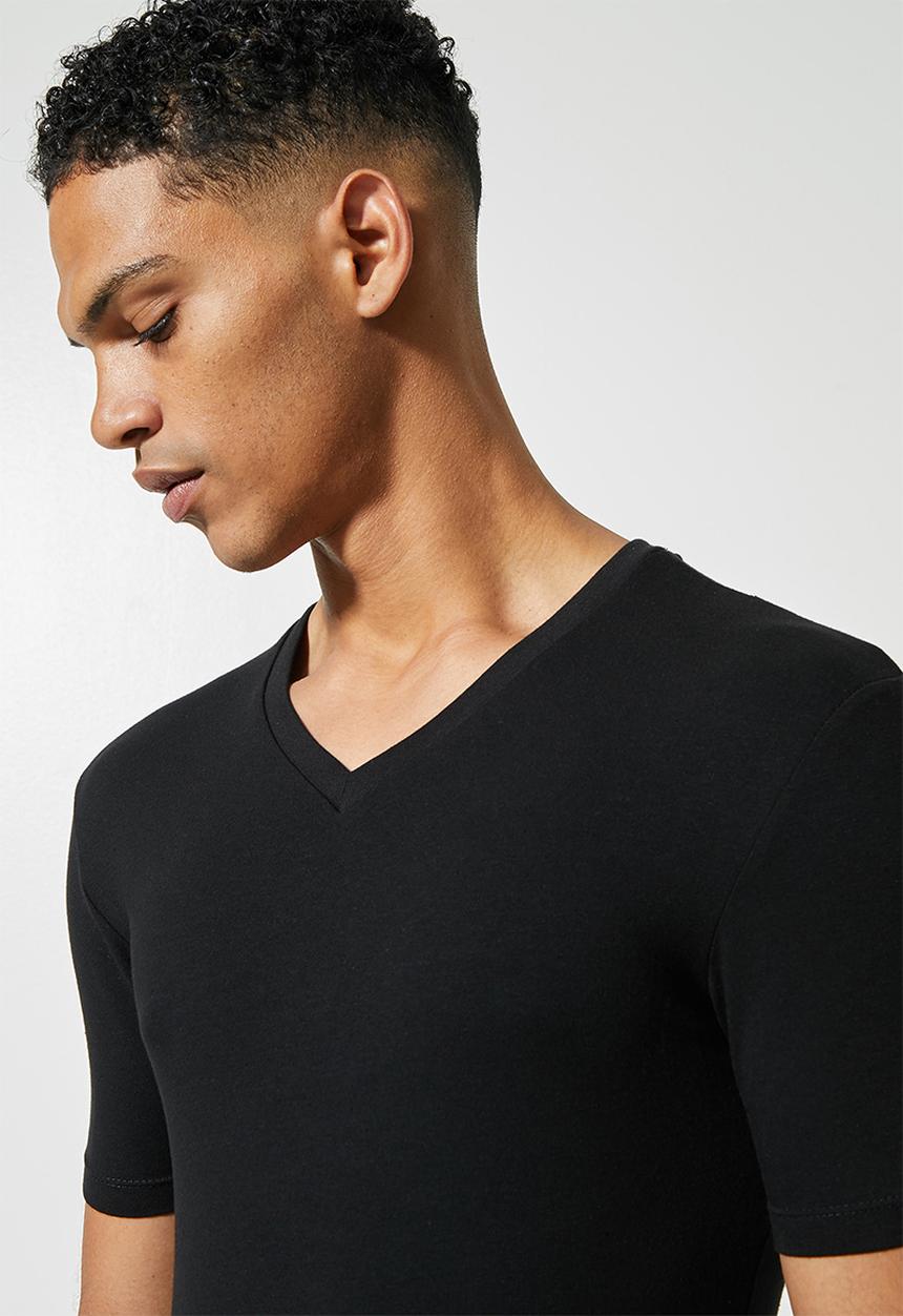 Superbalist - James muscle fit vee neck tee - black
