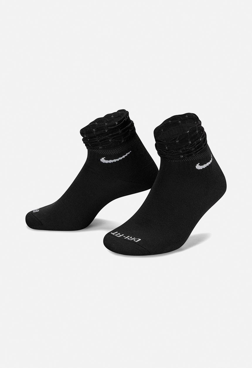 Nike - Nike everyday training ankle socks - black & white
