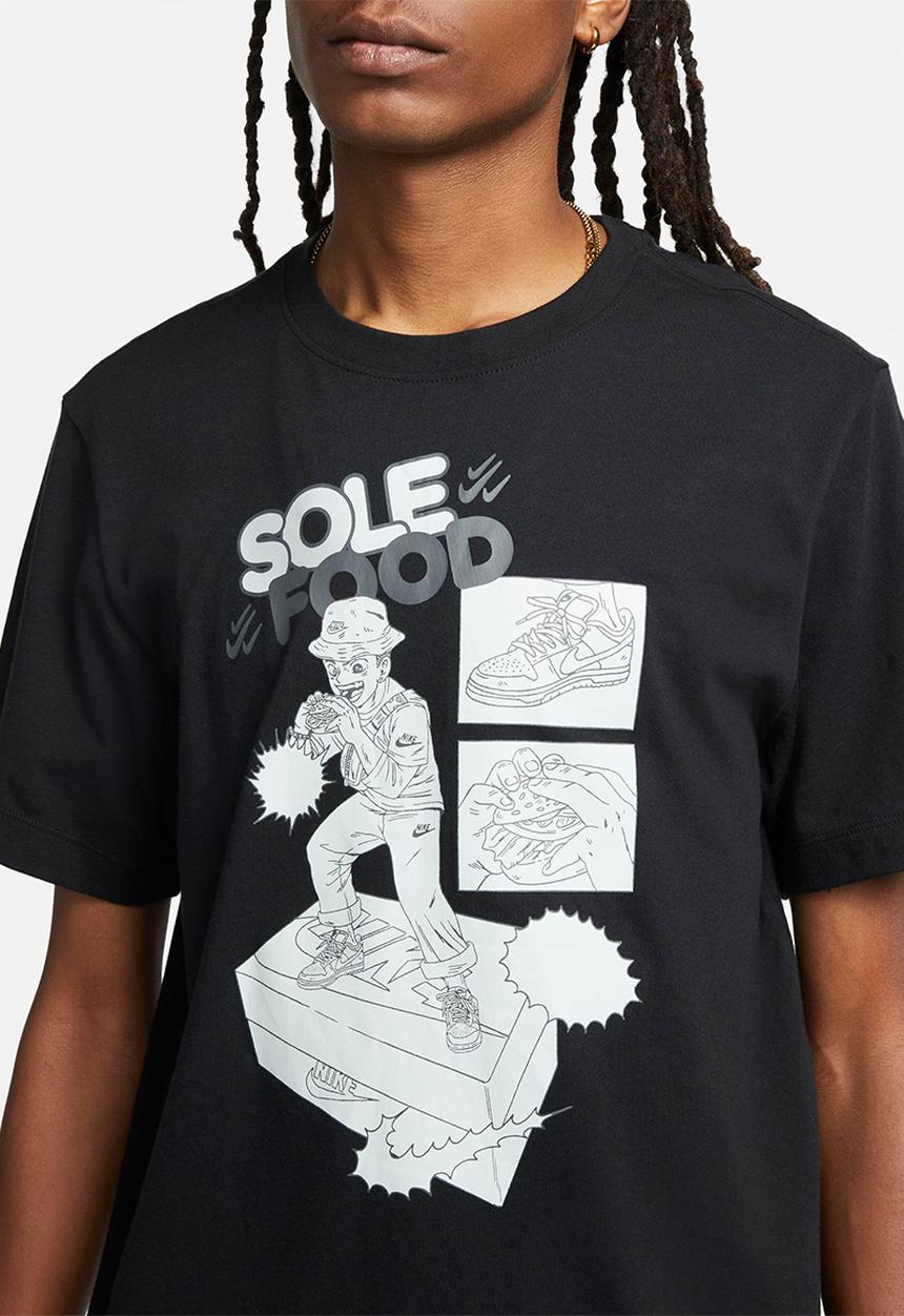 Nike - NSW Sole Food T-Shirt - black