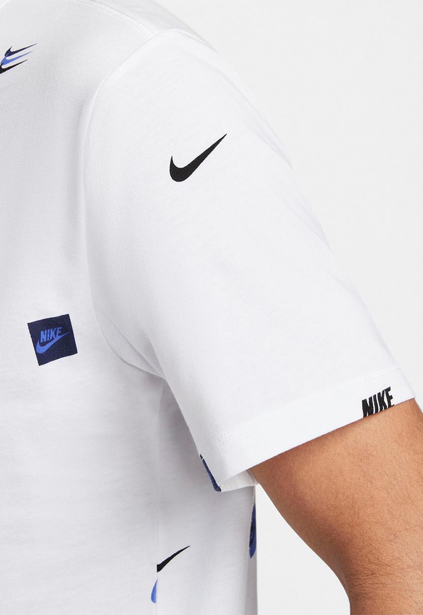 Nike - NSW 12Mo Logo AOP T-shirt- white