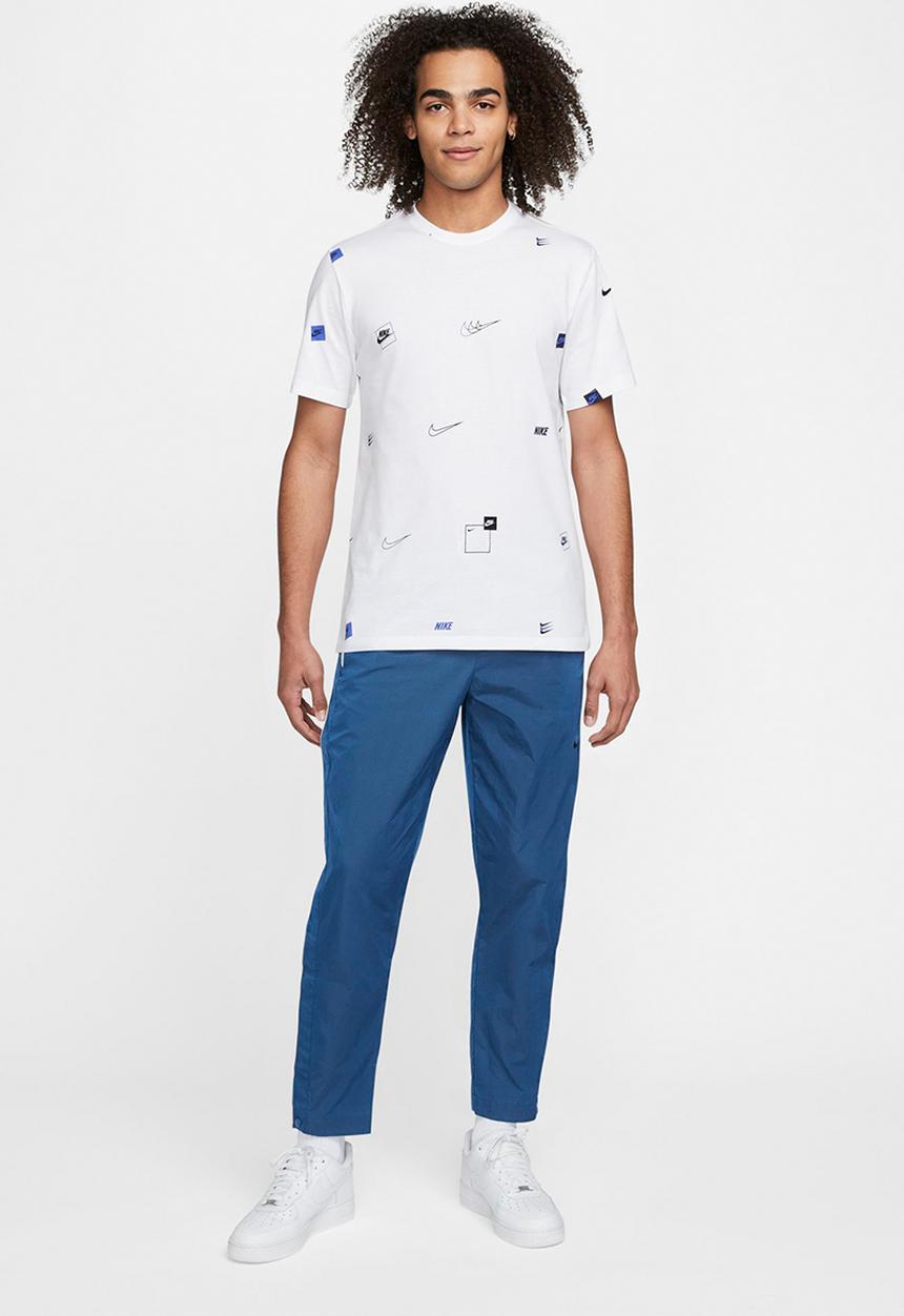 Nike - NSW 12Mo Logo AOP T-shirt- white