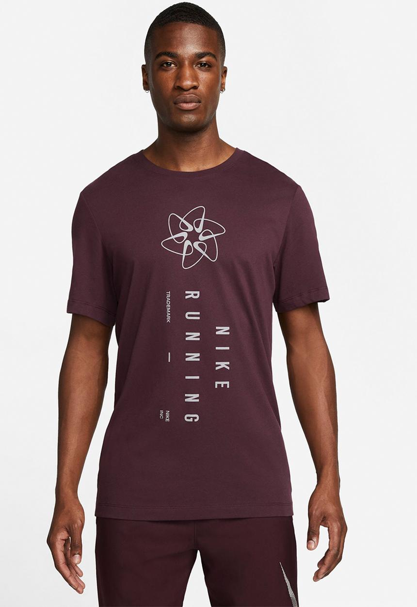 Nike - Dri-FIT Run Division T-Shirt - burgundy crush